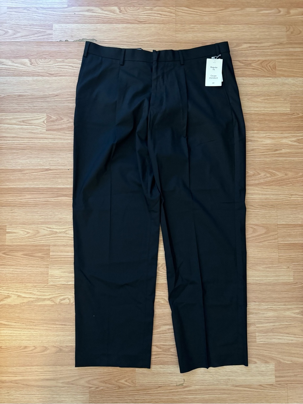 H&M Men’s Black Regular Fit Dress Pants Size 42R – New With Tags